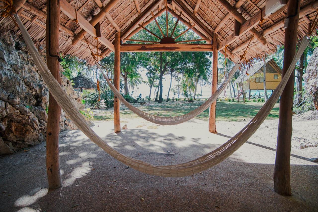 Sangat Island Dive Resort Coron Exterior foto
