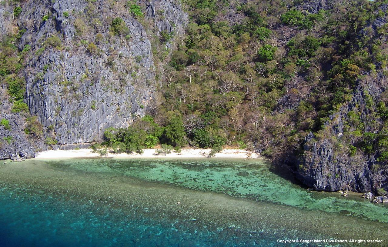 Sangat Island Dive Resort Coron Exterior foto